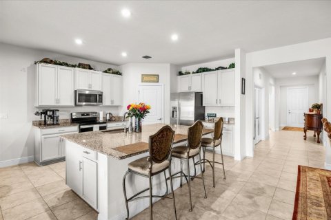 House in Port St. Lucie, Florida 3 bedrooms, 201.04 sq.m. № 2368229 - photo 7