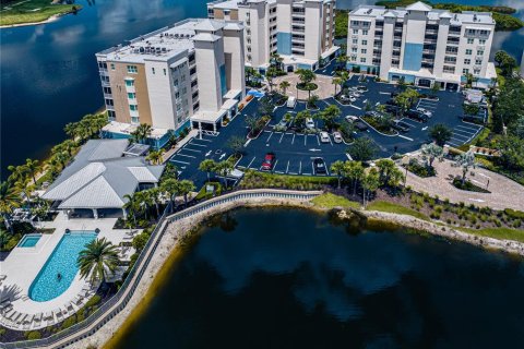Condo in Bradenton, Florida, 2 bedrooms  № 1791653 - photo 1