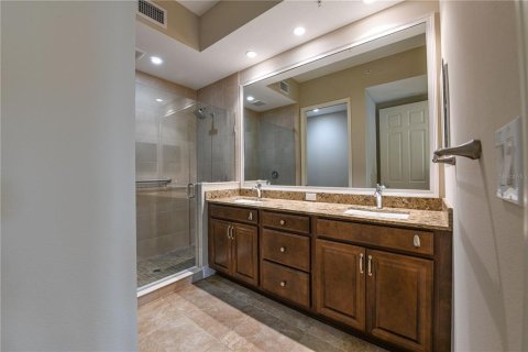 Condo in Bradenton, Florida, 2 bedrooms  № 1791653 - photo 12