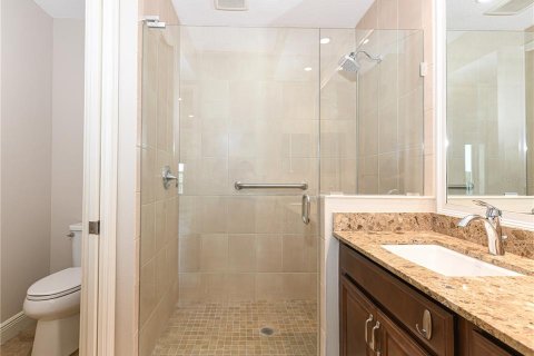 Condo in Bradenton, Florida, 2 bedrooms  № 1791653 - photo 13
