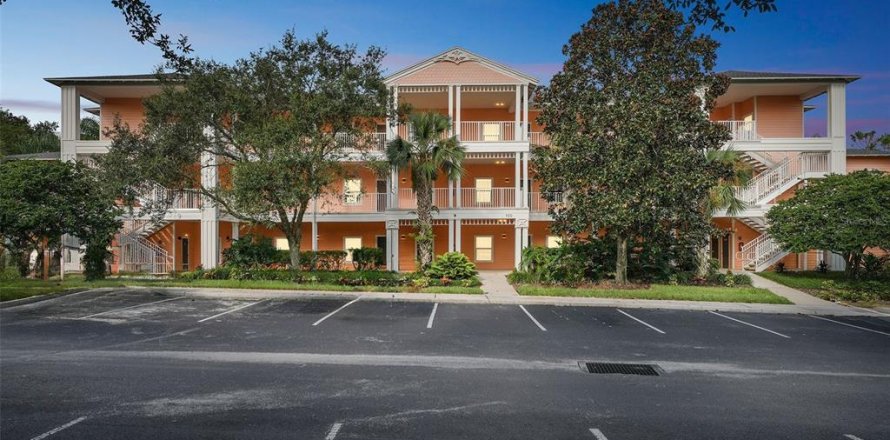 Condominio en Davenport, Florida, 3 dormitorios № 1898685