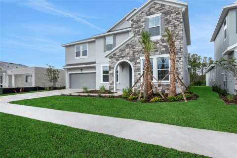 Villa ou maison à vendre à Land O' Lakes, Floride: 5 chambres, 329.8 m2 № 2404732 - photo 4