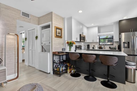 Immobilier commercial à vendre à Fort Lauderdale, Floride: 61.13 m2 № 2439289 - photo 11