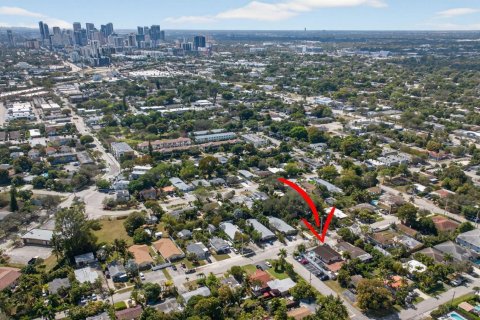 Immobilier commercial à vendre à Fort Lauderdale, Floride: 61.13 m2 № 2439289 - photo 5