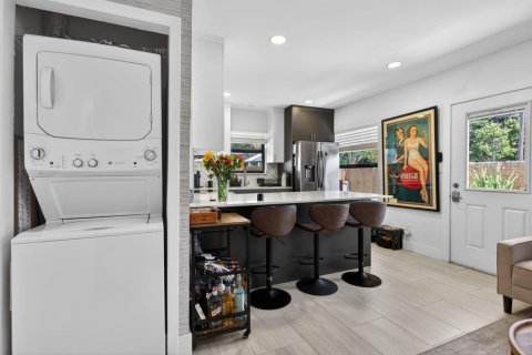 Immobilier commercial à vendre à Fort Lauderdale, Floride: 61.13 m2 № 2439289 - photo 15