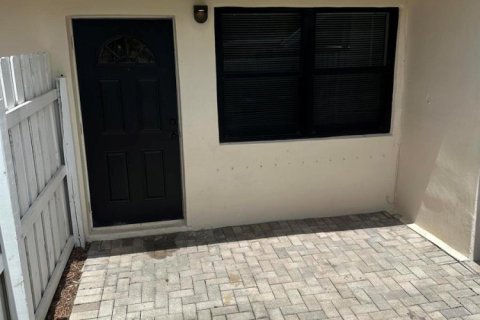 Immobilier commercial à vendre à Fort Lauderdale, Floride: 61.13 m2 № 2439289 - photo 29