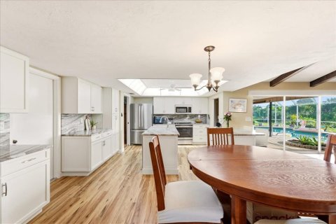 House in Nokomis, Florida 3 bedrooms, 245.73 sq.m. № 2237958 - photo 16