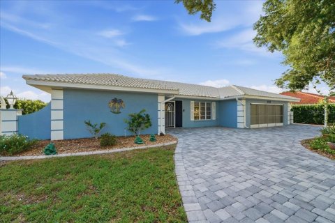 House in Nokomis, Florida 3 bedrooms, 245.73 sq.m. № 2237958 - photo 4