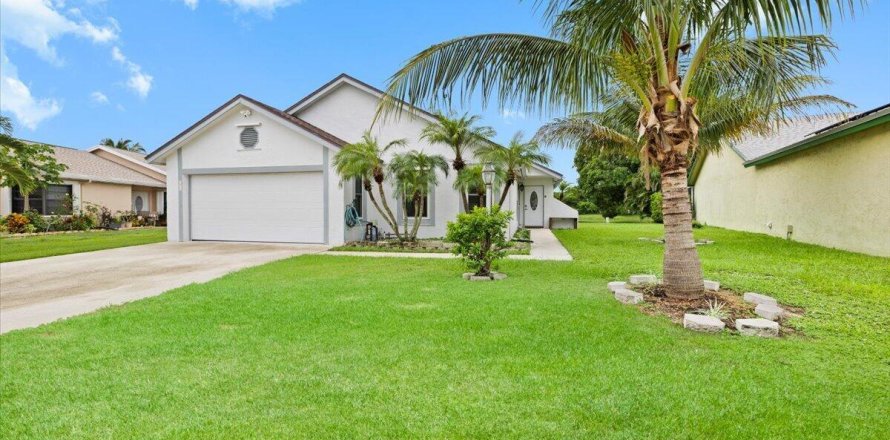 Casa en West Palm Beach, Florida 3 dormitorios, 155.7 m2 № 2431414