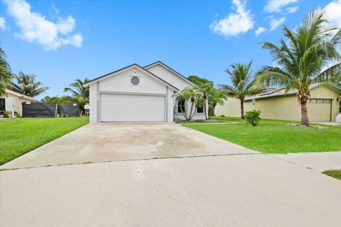 Casa en venta en West Palm Beach, Florida, 3 dormitorios, 155.7 m2 № 2431414 - foto 4