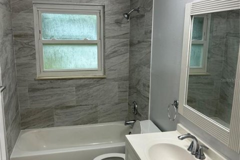 Villa ou maison à louer à Orlando, Floride: 4 chambres, 150.69 m2 № 2412639 - photo 3