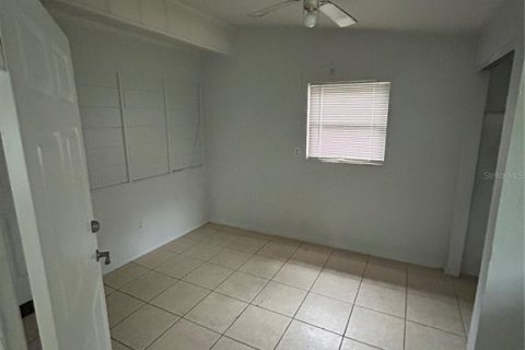 Villa ou maison à louer à Orlando, Floride: 4 chambres, 150.69 m2 № 2412639 - photo 9
