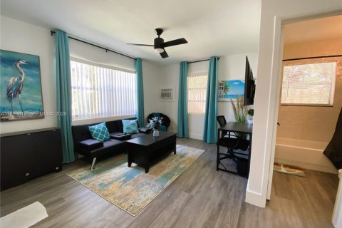 Apartment in Pompano Beach, Florida 1 bedroom, 50.17 sq.m. № 2081619 - photo 13