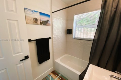 Apartment in Pompano Beach, Florida 1 bedroom, 50.17 sq.m. № 2081619 - photo 11