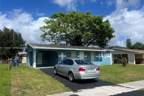 Villa ou maison à vendre à Lauderhill, Floride: 4 chambres, 115.94 m2 № 2432133 - photo 3