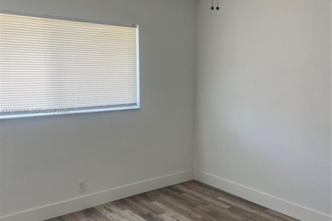 Villa ou maison à vendre à Lauderhill, Floride: 4 chambres, 115.94 m2 № 2432133 - photo 27