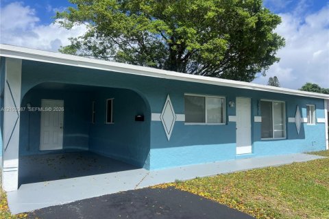 Villa ou maison à vendre à Lauderhill, Floride: 4 chambres, 115.94 m2 № 2432133 - photo 4