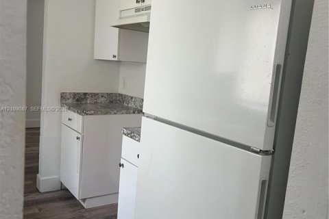 Villa ou maison à vendre à Lauderhill, Floride: 4 chambres, 115.94 m2 № 2432133 - photo 16