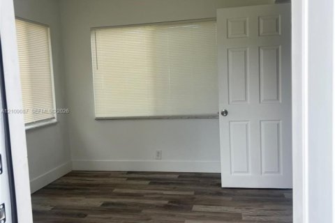 Villa ou maison à vendre à Lauderhill, Floride: 4 chambres, 115.94 m2 № 2432133 - photo 30
