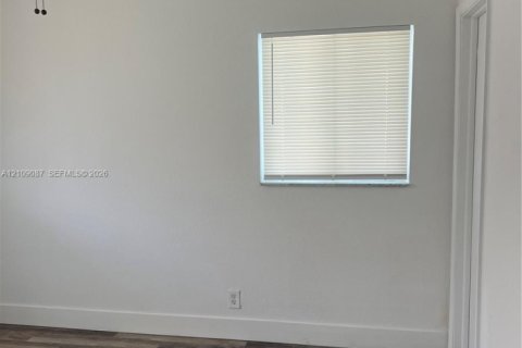 Villa ou maison à vendre à Lauderhill, Floride: 4 chambres, 115.94 m2 № 2432133 - photo 26