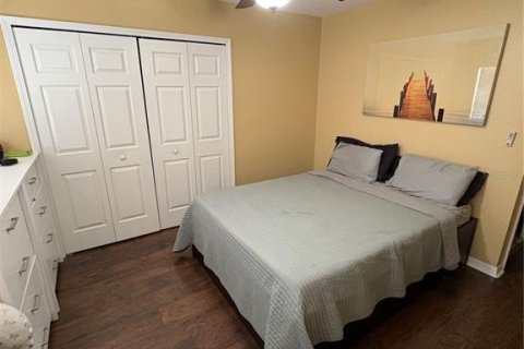 Townhouse in Valrico, Florida 2 bedrooms, 144.93 sq.m. № 1858403 - photo 6