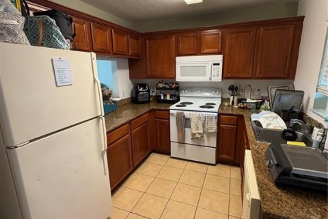 Townhouse in Valrico, Florida 2 bedrooms, 144.93 sq.m. № 1858403 - photo 4