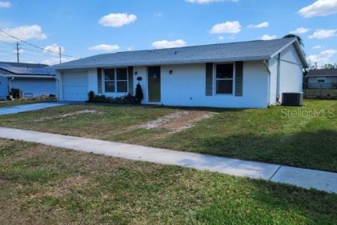 House in North Port, Florida 2 bedrooms, 85.19 sq.m. № 1598060 - photo 6