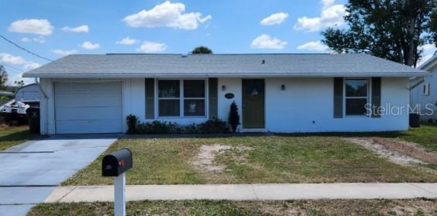 House in North Port, Florida 2 bedrooms, 85.19 sq.m. № 1598060