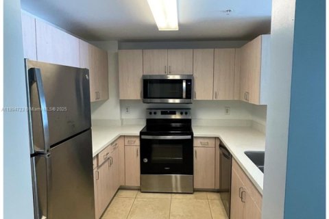 Copropriété à louer à Coral Gables, Floride: 1 chambre, 70.79 m2 № 1971470 - photo 8