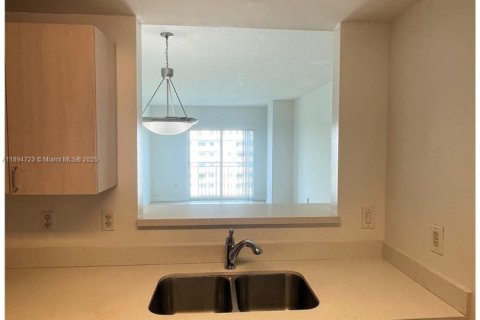 Copropriété à louer à Coral Gables, Floride: 1 chambre, 70.79 m2 № 1971470 - photo 9