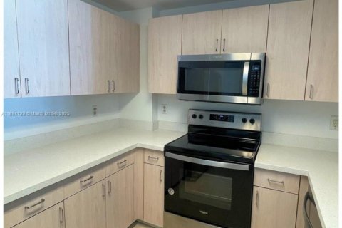 Copropriété à louer à Coral Gables, Floride: 1 chambre, 70.79 m2 № 1971470 - photo 10