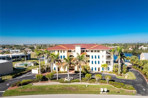 Condominio en venta en Punta Gorda, Florida, 3 dormitorios, 168.43 m2 № 1609929 - foto 1