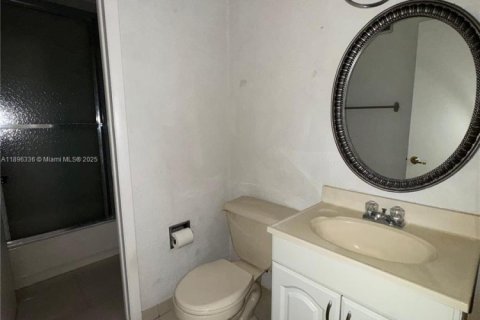 Copropriété à louer à Hialeah, Floride: 2 chambres, 79.9 m2 № 1950447 - photo 6