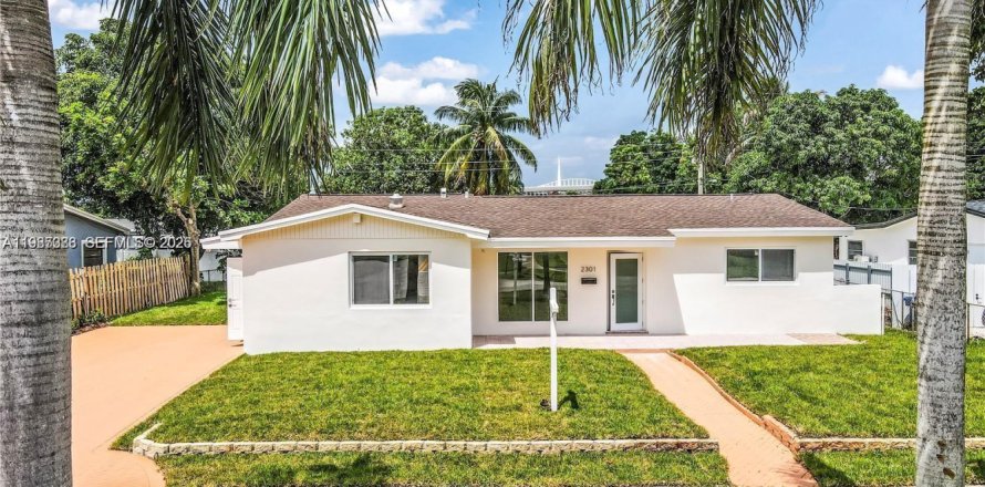 Casa en Miami Gardens, Florida 4 dormitorios, 155.24 m2 № 2046995