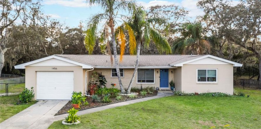 House in Deltona, Florida 3 bedrooms, 137.59 sq.m. № 1557584