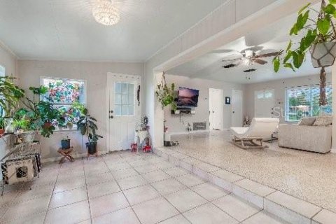 House in Deltona, Florida 3 bedrooms, 137.59 sq.m. № 1557584 - photo 13