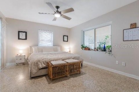 House in Deltona, Florida 3 bedrooms, 137.59 sq.m. № 1557584 - photo 20