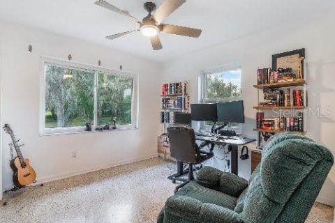 House in Deltona, Florida 3 bedrooms, 137.59 sq.m. № 1557584 - photo 25