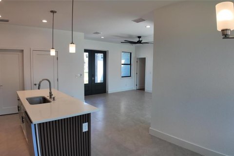Villa ou maison à vendre à Port Charlotte, Floride: 3 chambres, 142.42 m2 № 2405288 - photo 16