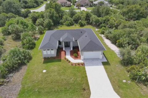 Villa ou maison à vendre à Port Charlotte, Floride: 3 chambres, 142.42 m2 № 2405288 - photo 2