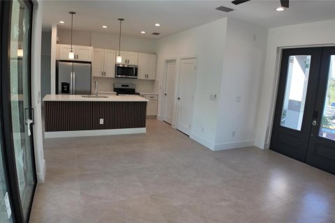 Villa ou maison à vendre à Port Charlotte, Floride: 3 chambres, 142.42 m2 № 2405288 - photo 15