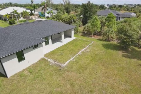 Villa ou maison à vendre à Port Charlotte, Floride: 3 chambres, 142.42 m2 № 2405288 - photo 10