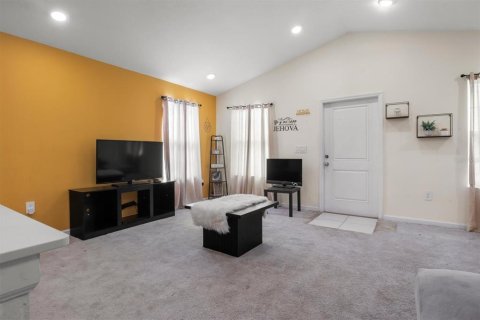 House in Winter Haven, Florida 3 bedrooms, 98.48 sq.m. № 2166036 - photo 4