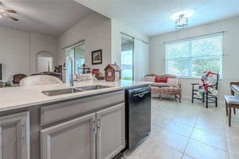 House in Ocala, Florida 2 bedrooms, 165.92 sq.m. № 2132023 - photo 13