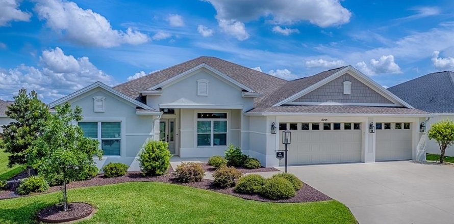 House in The Villages, Florida 4 bedrooms, 233.56 sq.m. № 1806543