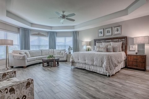 House in The Villages, Florida 4 bedrooms, 233.56 sq.m. № 1806543 - photo 20