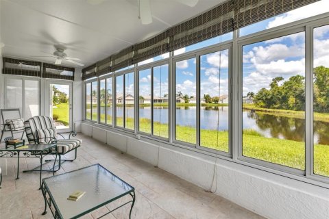 House in Punta Gorda, Florida 3 bedrooms, 152.82 sq.m. № 1911399 - photo 10