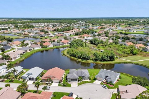 House in Punta Gorda, Florida 3 bedrooms, 152.82 sq.m. № 1911399 - photo 2