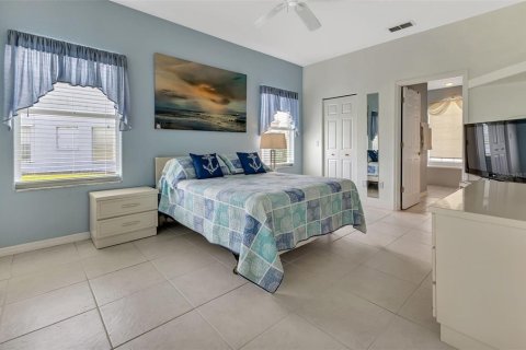 House in Punta Gorda, Florida 3 bedrooms, 152.82 sq.m. № 1911399 - photo 18