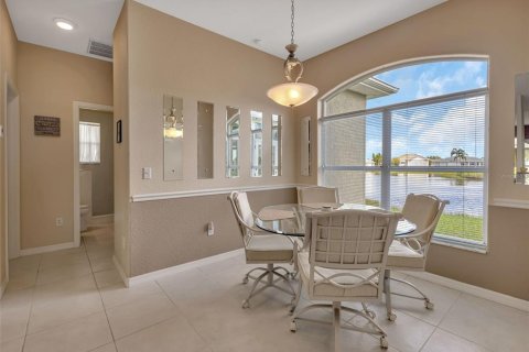House in Punta Gorda, Florida 3 bedrooms, 152.82 sq.m. № 1911399 - photo 13